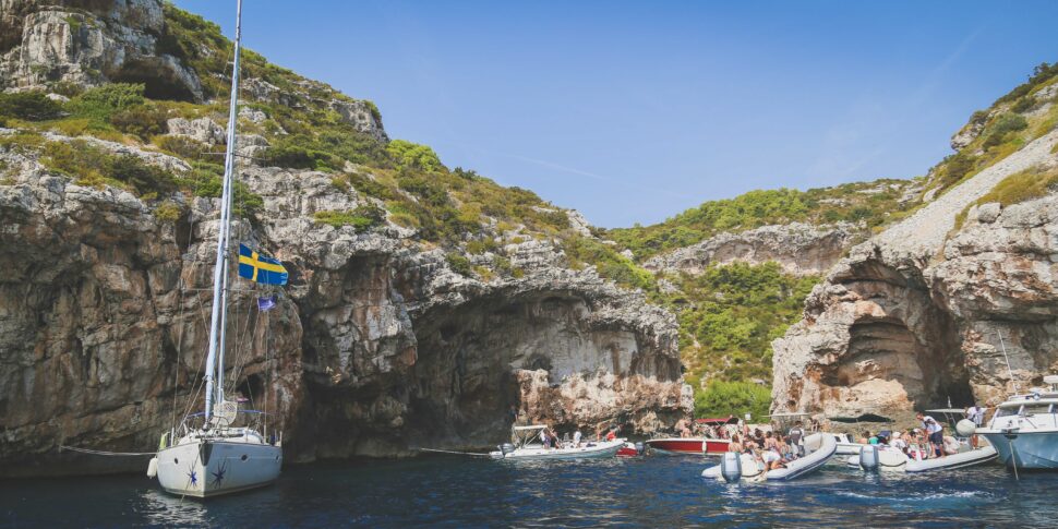 Toto-Travel-Private-Boat-Trip-Blue-Cave-Hvar-5-Islands-Private-Boat-Trip-14-1