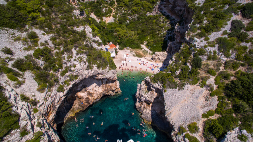 Toto-Travel-Private-Boat-Trip-Blue-Cave-Hvar-5-Islands-Private-Boat-Trip-7-2