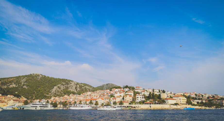 Toto-Travel-Private-Boat-Trip-Blue-Cave-Hvar-5-Islands-Private-Boat-Trip-7