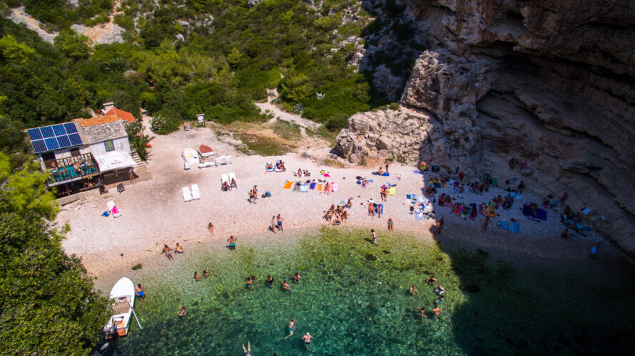 Toto-Travel-Private-Boat-Trip-Blue-Cave-Hvar-5-Islands-Private-Boat-Trip-8-1