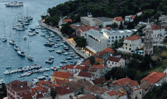 Toto-Travel-Private-Boat-Trip-Blue-Cave-Hvar-5-Islands-Private-Boat-Trip37