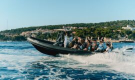 komiza otok vis toto tura brod